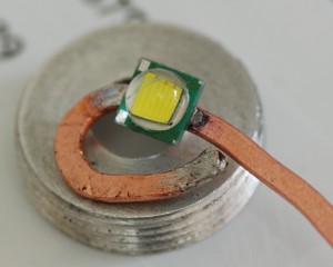 LED_on_wire_06